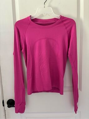 Women’s Long-Sleeve Swiftly Tech Top - Hot Pink